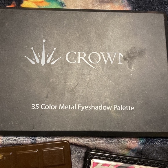 Eyeshadow pallets that are BOMB - Picture 5 of 5
